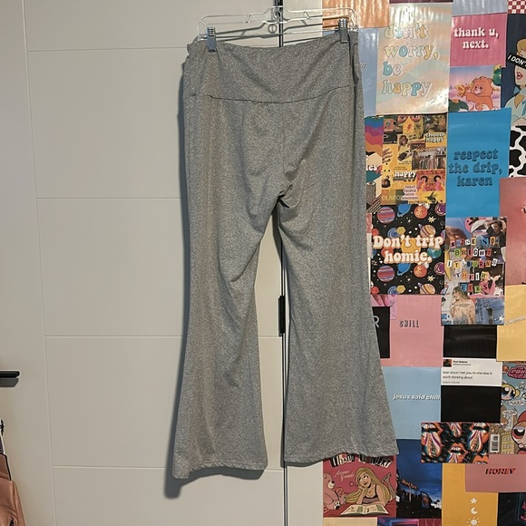 Grey Flared Yoga Leggings - Picture 2 of 3